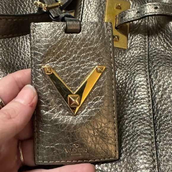 Valentino Bronze Leather Tote Bag with Spacious Interioa - Picture 10 of 15